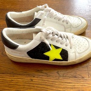 Vintage Havana star sneakers with neon green star size 8